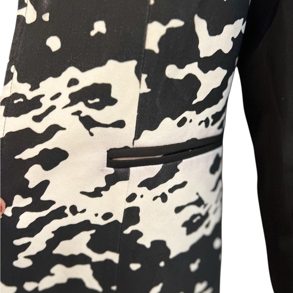 Dress Up For Ever Professional Women’s Black and White Cow Print Open Jacket - Picture 4 of 8